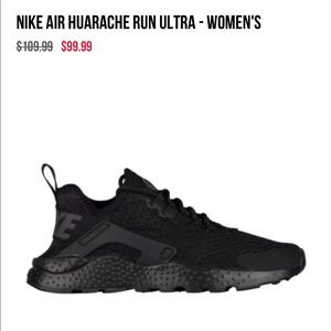Black nike huarache sneakers